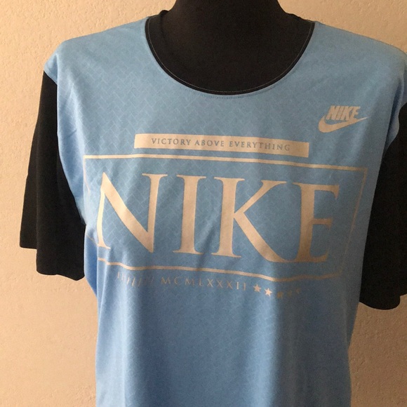 Nike T-shirt size medium blue black - Picture 2 of 3